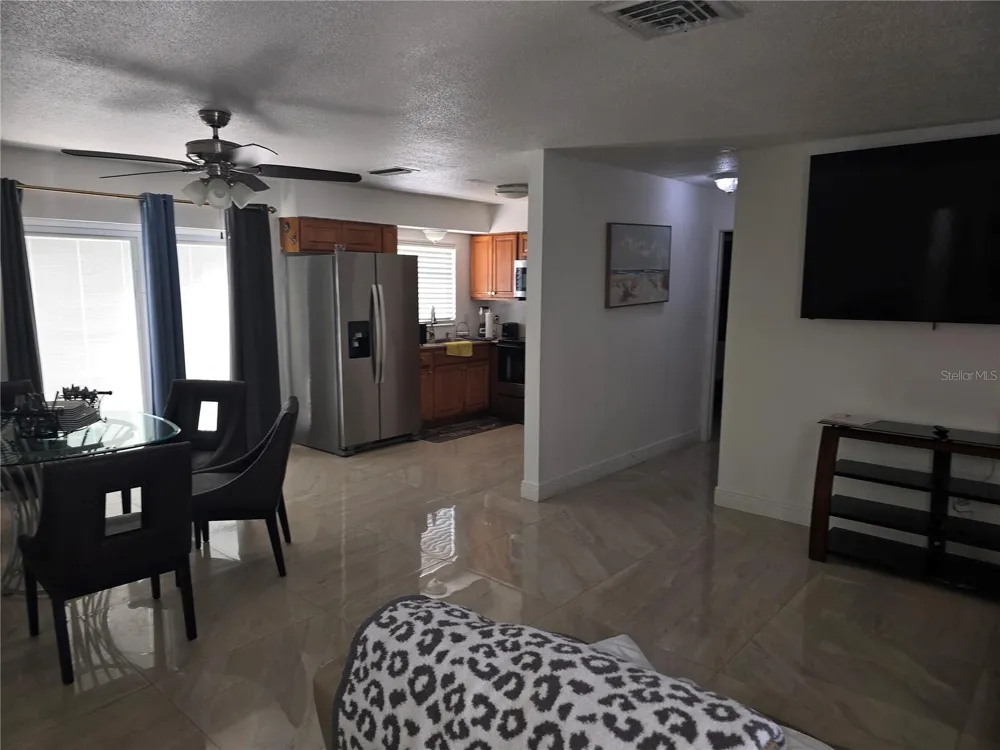 537 MELODY CIRCLE Sarasota, FL 34237