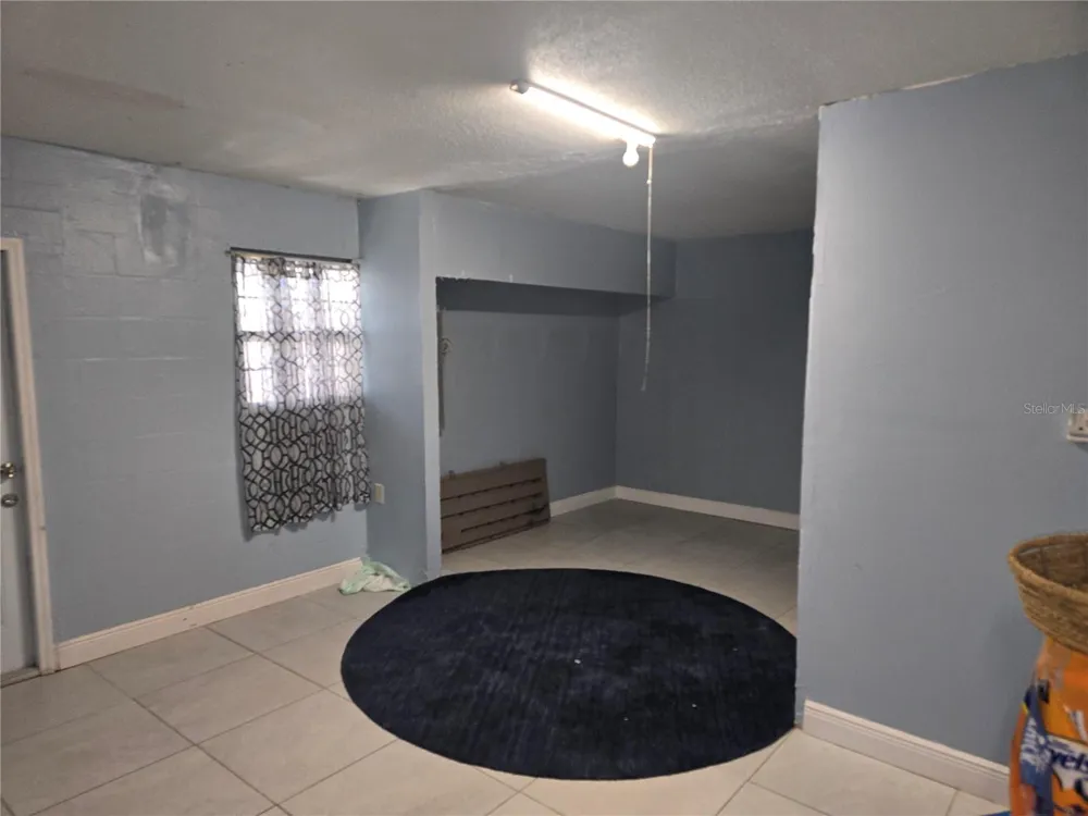 537 MELODY CIRCLE Sarasota, FL 34237