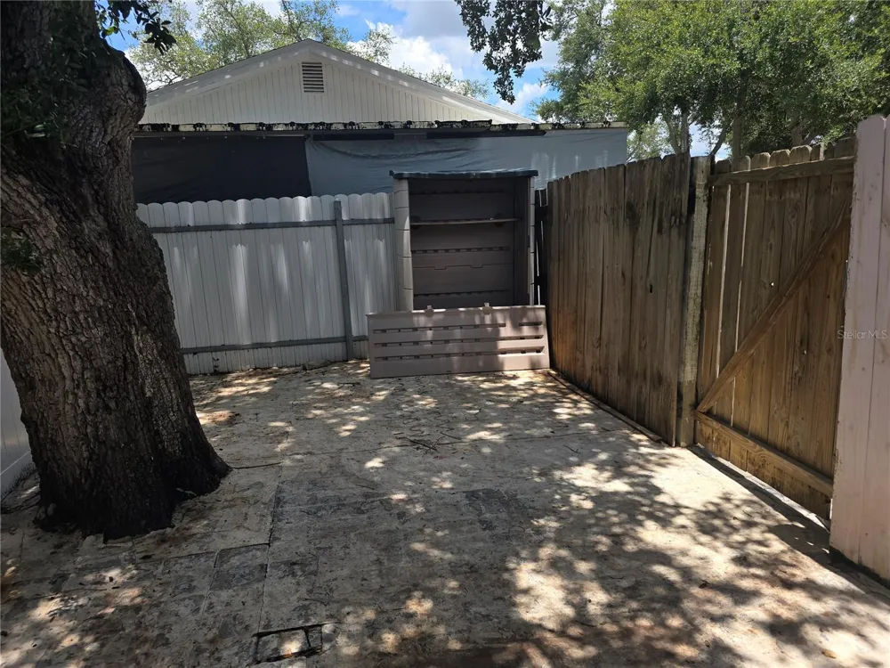 537 MELODY CIRCLE Sarasota, FL 34237