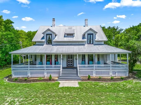 511 E MIRROR LAKE DRIVE