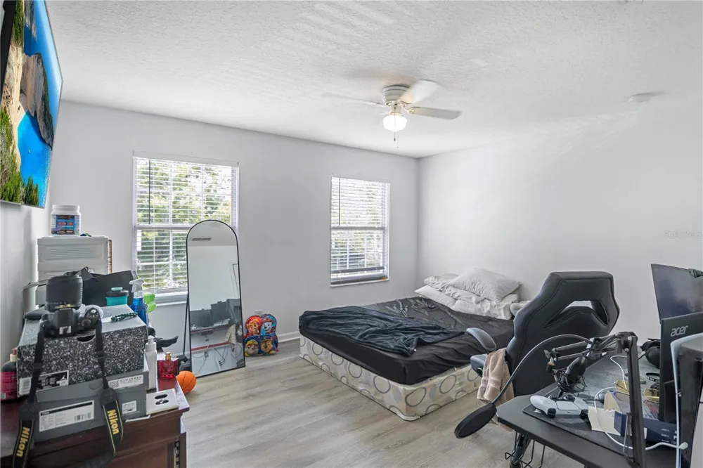 5047 ADAIR OAK DRIVE Orlando, FL 32829