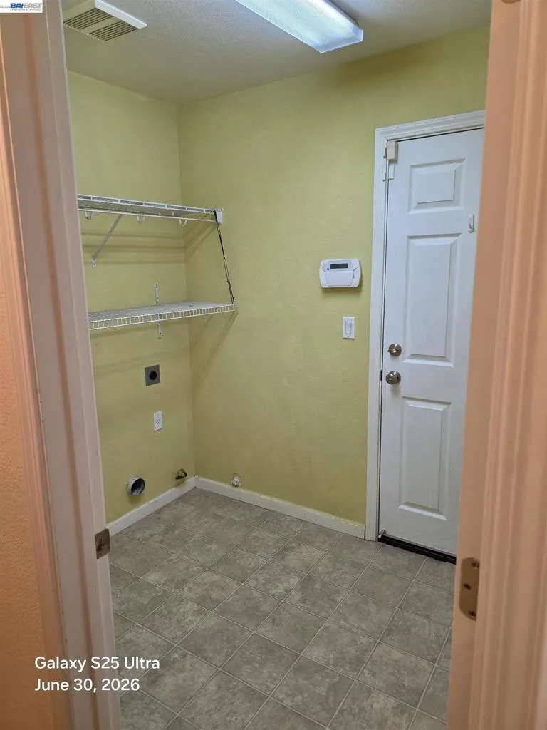4341 Burr Court Tracy, CA 95377