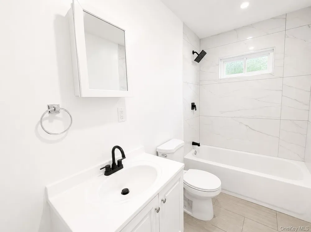 818 Meade Avenue Bellport, NY 11713
