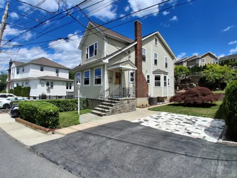 16 Richardson Place