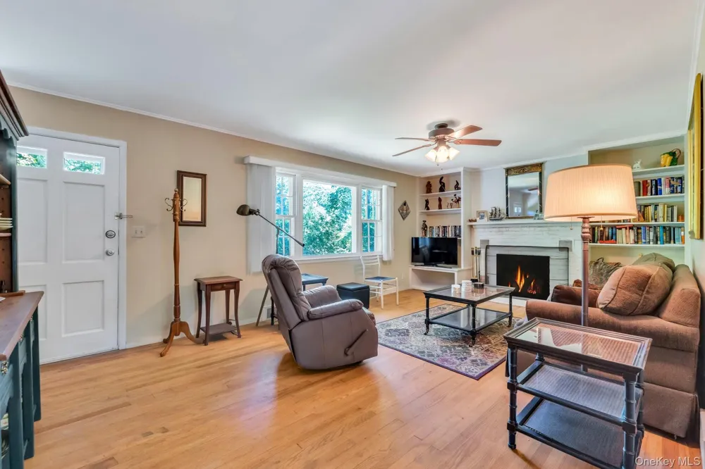 64 Cove Hollow Road East Hampton, NY 11937