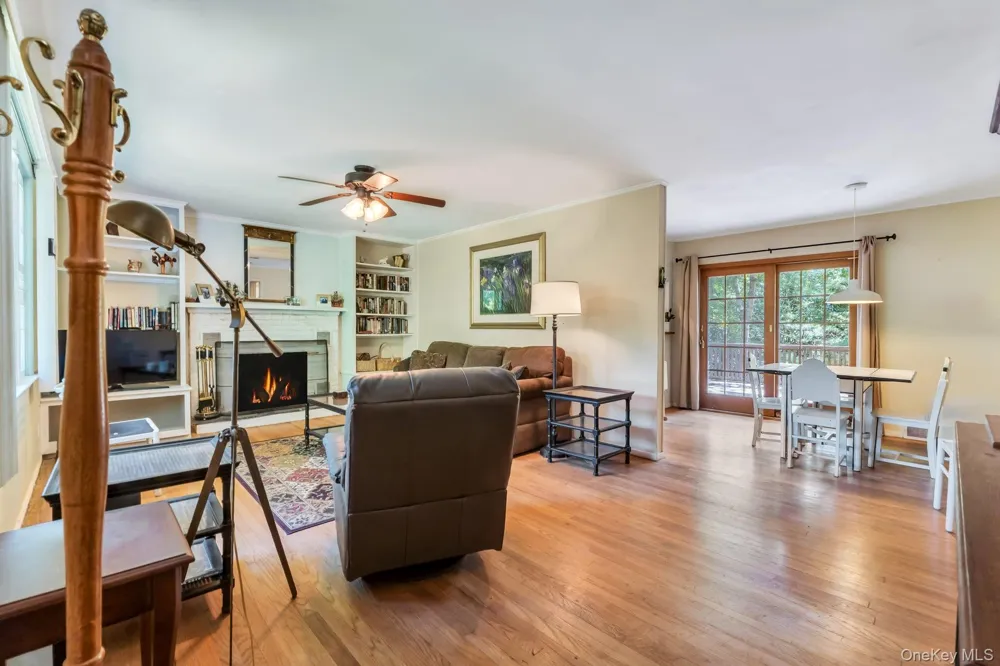 64 Cove Hollow Road East Hampton, NY 11937