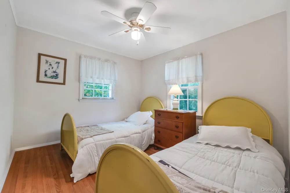 64 Cove Hollow Road East Hampton, NY 11937