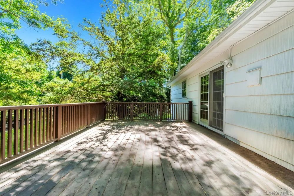64 Cove Hollow Road East Hampton, NY 11937