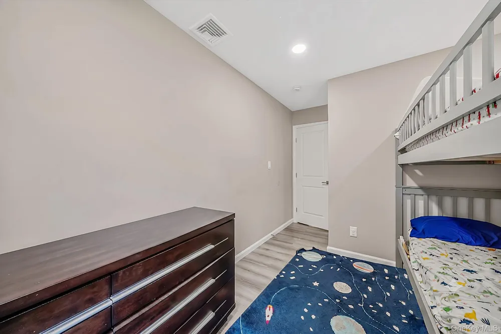 28 High Street Farmingdale, NY 11735