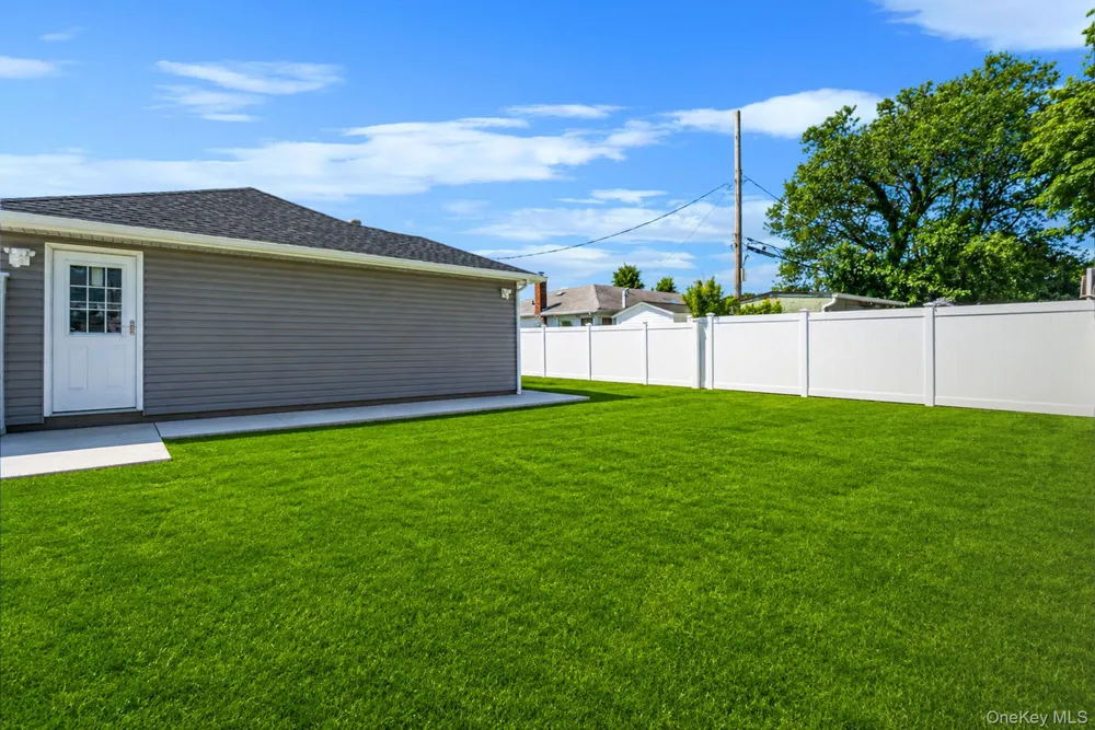 28 High Street Farmingdale, NY 11735