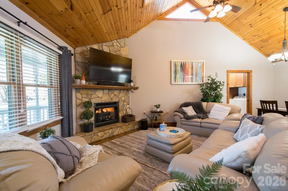 43 Evan Tyler Lane Horse Shoe, NC 28742