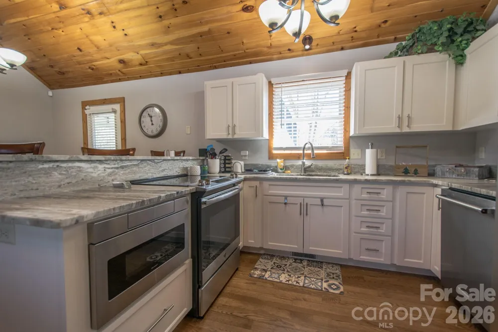 43 Evan Tyler Lane Horse Shoe, NC 28742