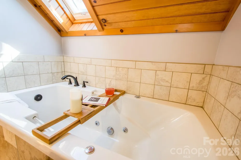43 Evan Tyler Lane Horse Shoe, NC 28742