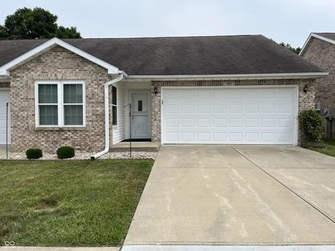 1061 E Crown Pointe Boulevard