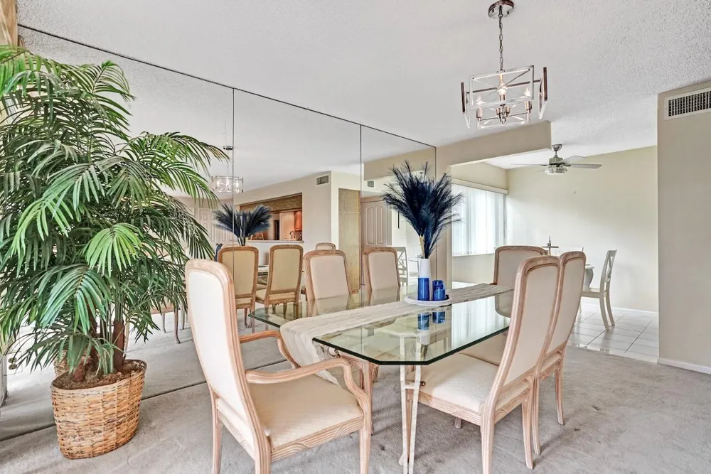 107 Half Moon Circle #H1 Hypoluxo, FL 33462