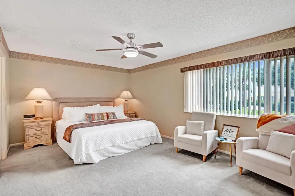 107 Half Moon Circle #H1 Hypoluxo, FL 33462