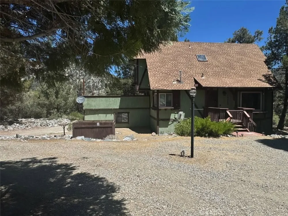14533 Voltaire Frazier Park, CA 93225