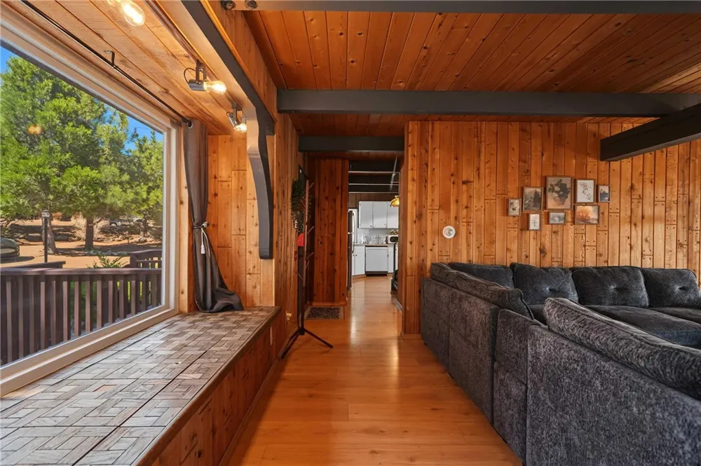 14533 Voltaire Frazier Park, CA 93225