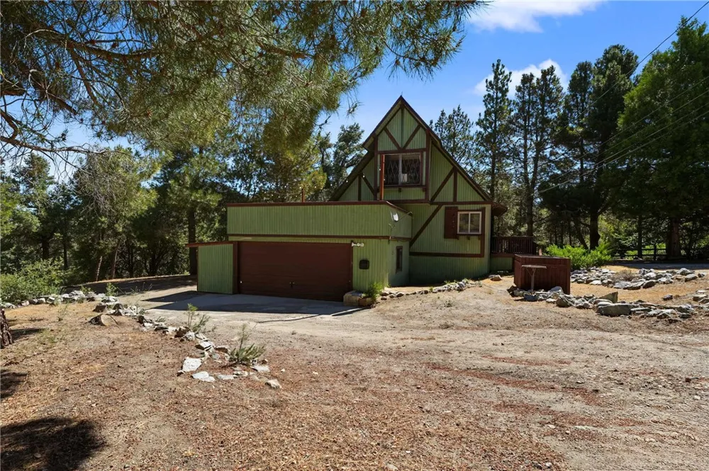 14533 Voltaire Frazier Park, CA 93225