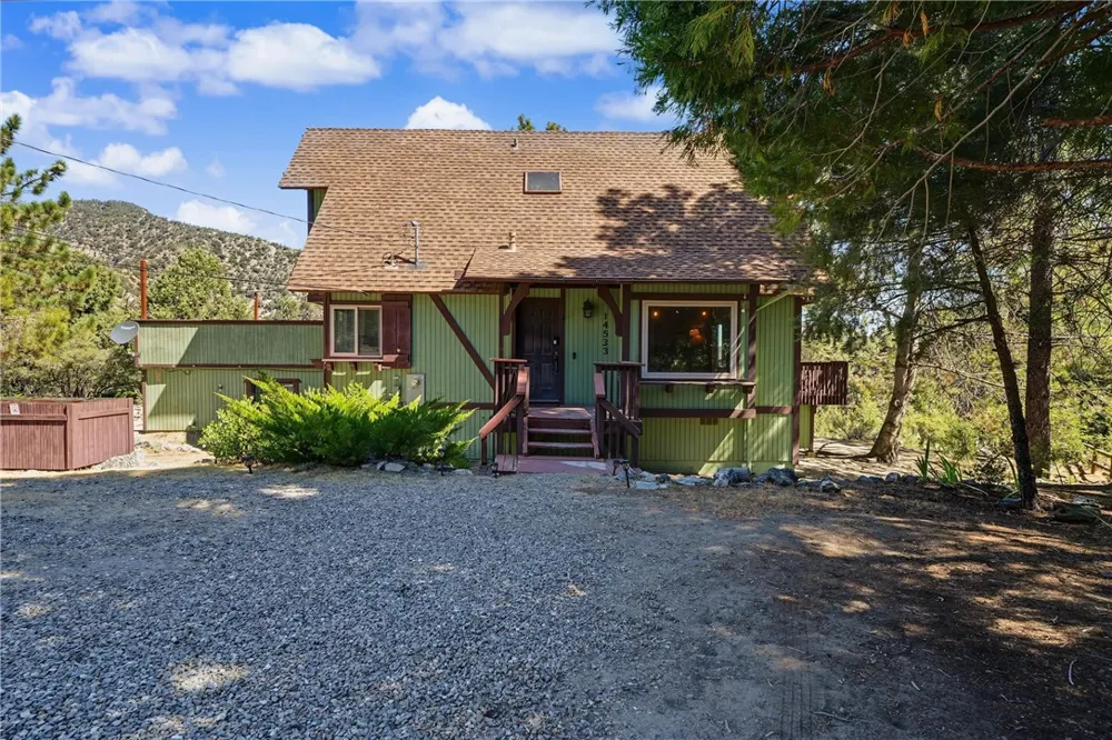 14533 Voltaire Frazier Park, CA 93225