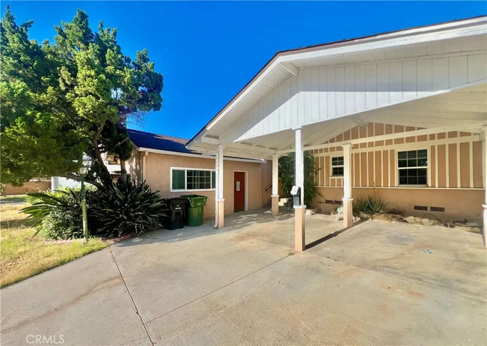 16527 Superior Northridge, CA 91343