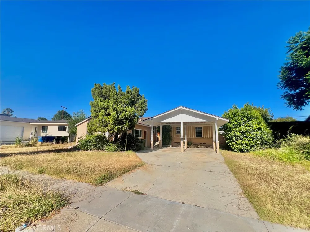 16527 Superior Northridge, CA 91343