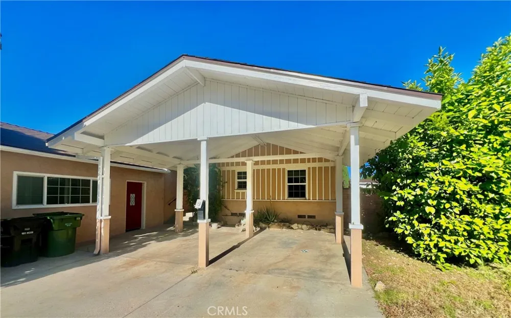 16527 Superior Northridge, CA 91343