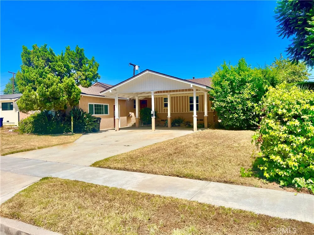 16527 Superior Northridge, CA 91343