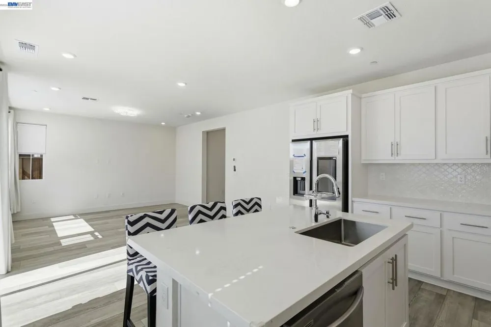 7149 Diamond Ave Tracy, CA 95377