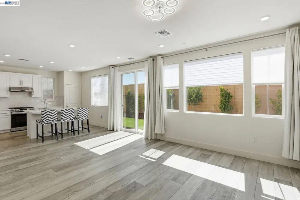 7149 Diamond Ave Tracy, CA 95377