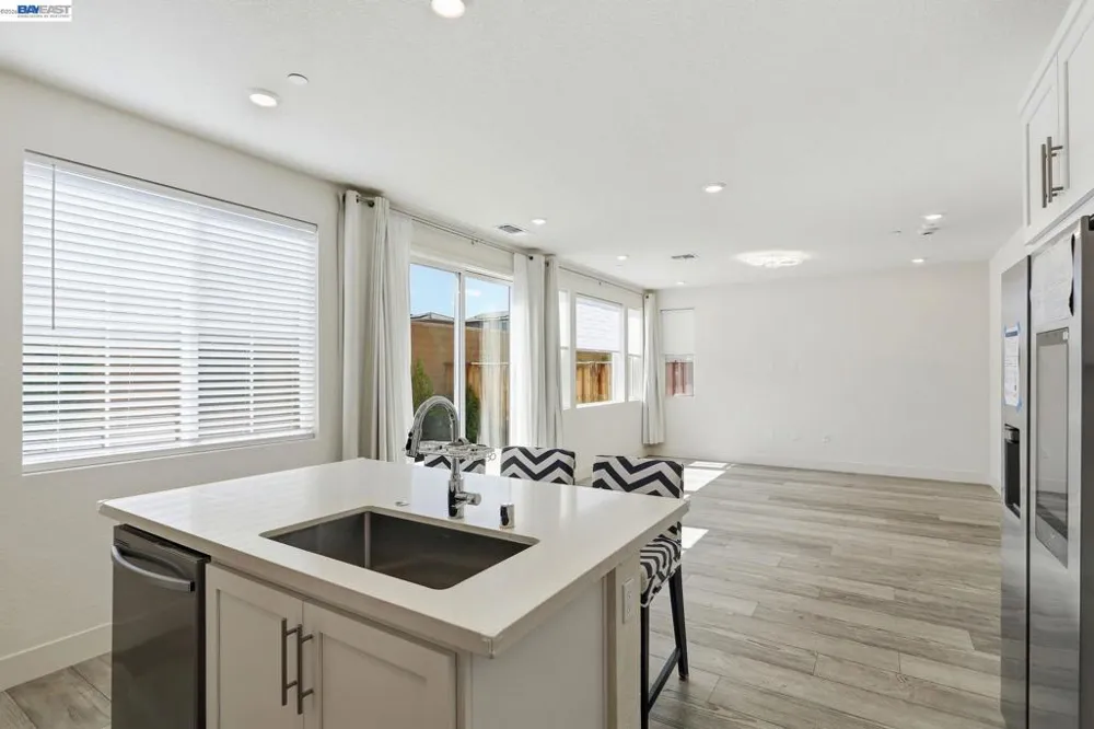 7149 Diamond Ave Tracy, CA 95377