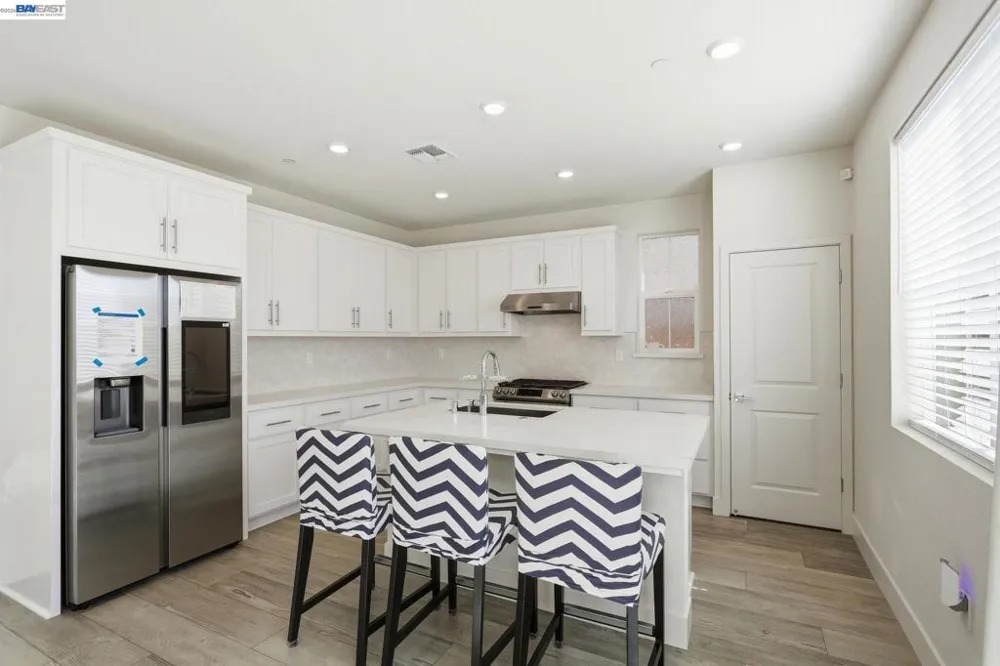 7149 Diamond Ave Tracy, CA 95377