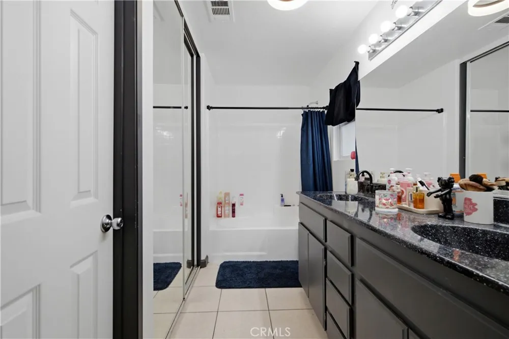 14513 Palm Street Adelanto, CA 92301