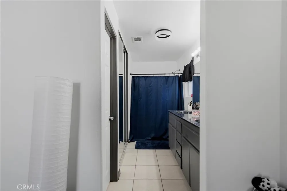 14513 Palm Street Adelanto, CA 92301