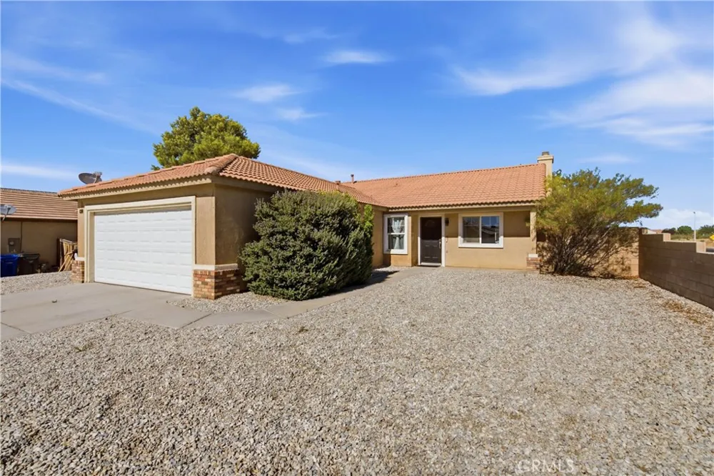 14513 Palm Street Adelanto, CA 92301