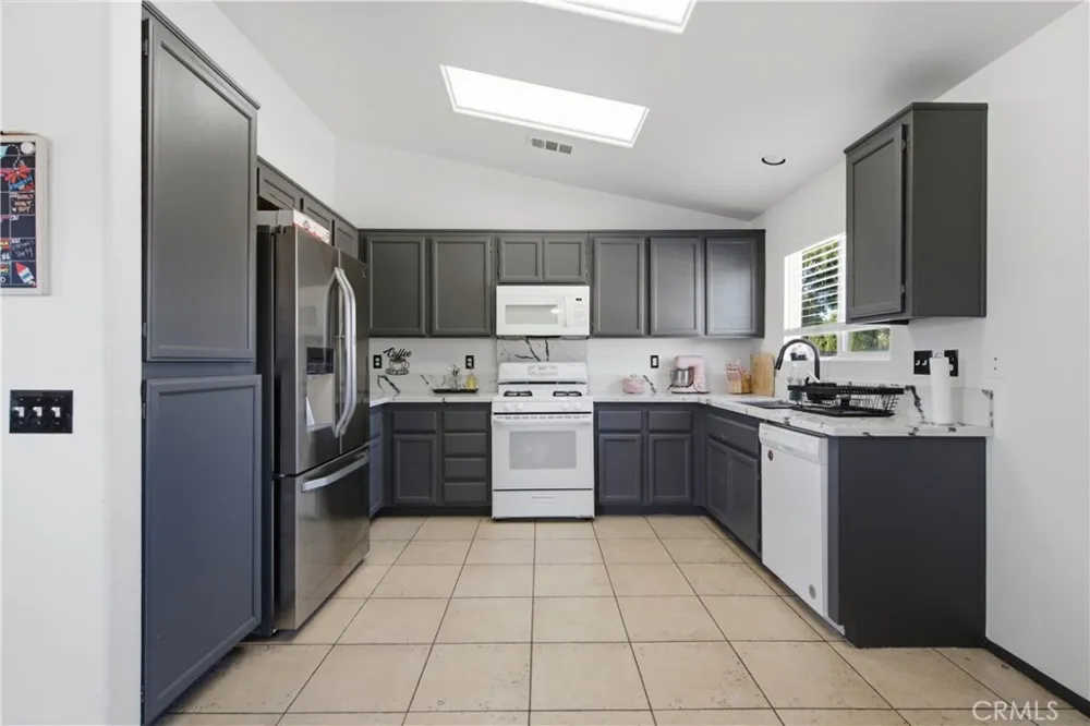 14513 Palm Street Adelanto, CA 92301