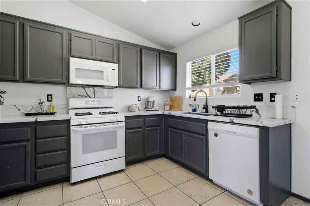 14513 Palm Street Adelanto, CA 92301