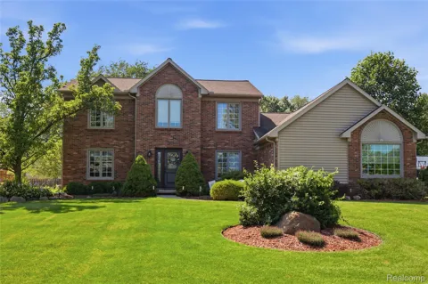 1817 Deer View Court