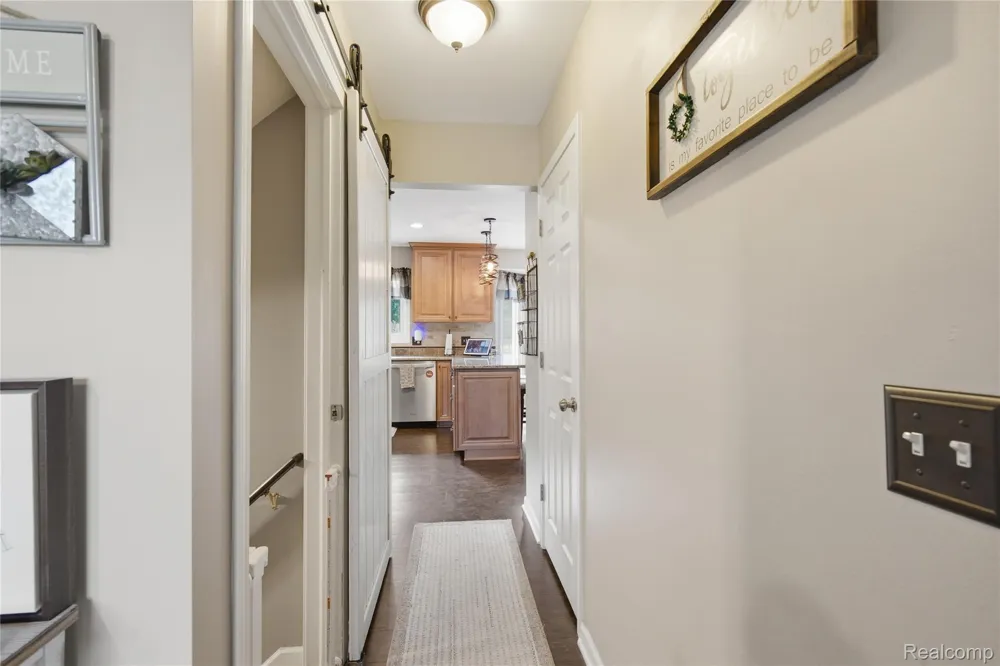 1817 Deer View Court Hartland Township, MI 48843