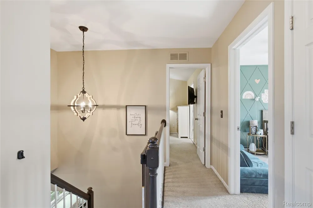 1817 Deer View Court Hartland Township, MI 48843