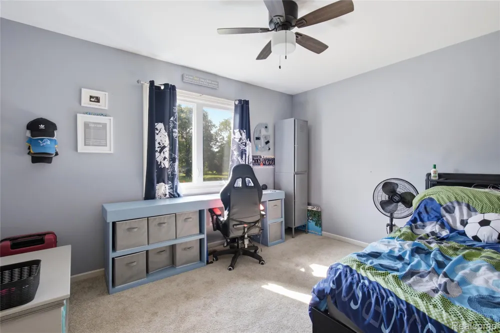 1817 Deer View Court Hartland Township, MI 48843