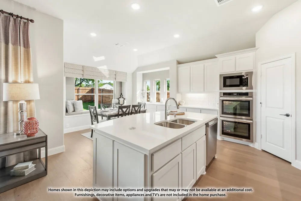 552 Hearthstone Boulevard Red Oak, TX 75154