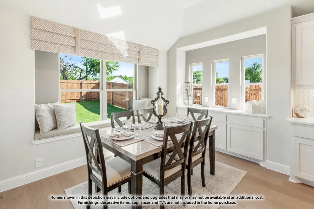 552 Hearthstone Boulevard Red Oak, TX 75154
