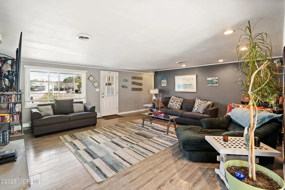 14 Hawkins Way Waretown, NJ 08758