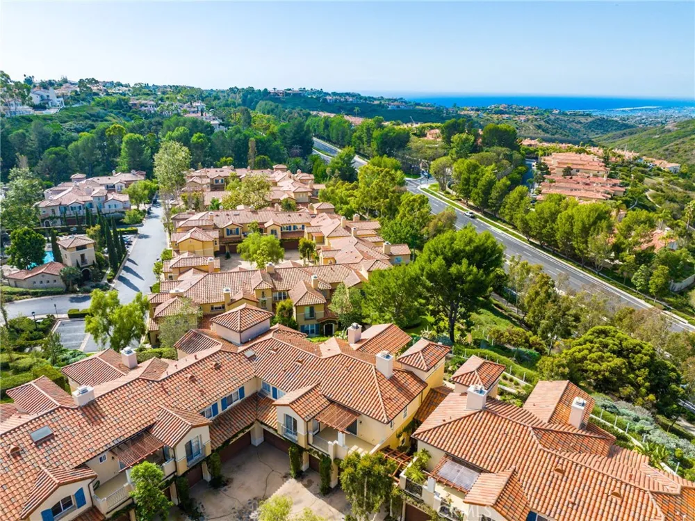 16 Savona Court Newport Coast, CA 92657