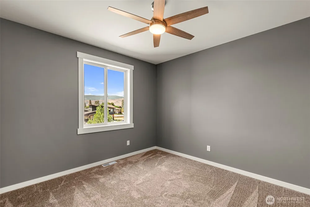 3240 NW Brianna Avenue East Wenatchee, WA 98802