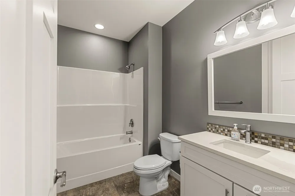 3240 NW Brianna Avenue East Wenatchee, WA 98802
