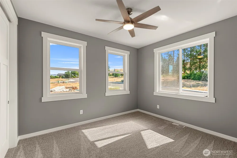 3240 NW Brianna Avenue East Wenatchee, WA 98802