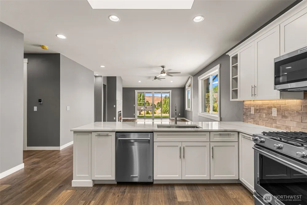 3240 NW Brianna Avenue East Wenatchee, WA 98802