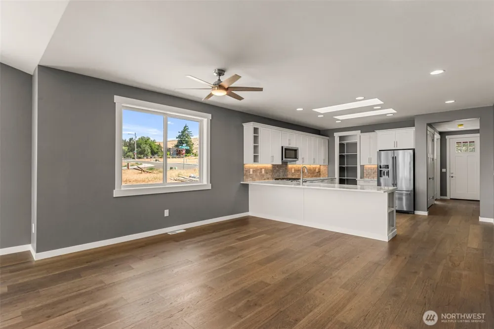 3240 NW Brianna Avenue East Wenatchee, WA 98802